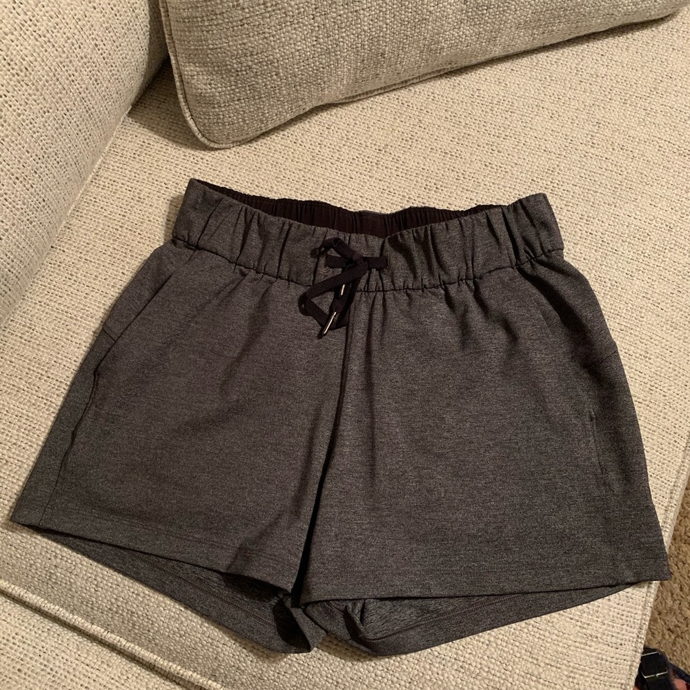 Lululemon On the fly short